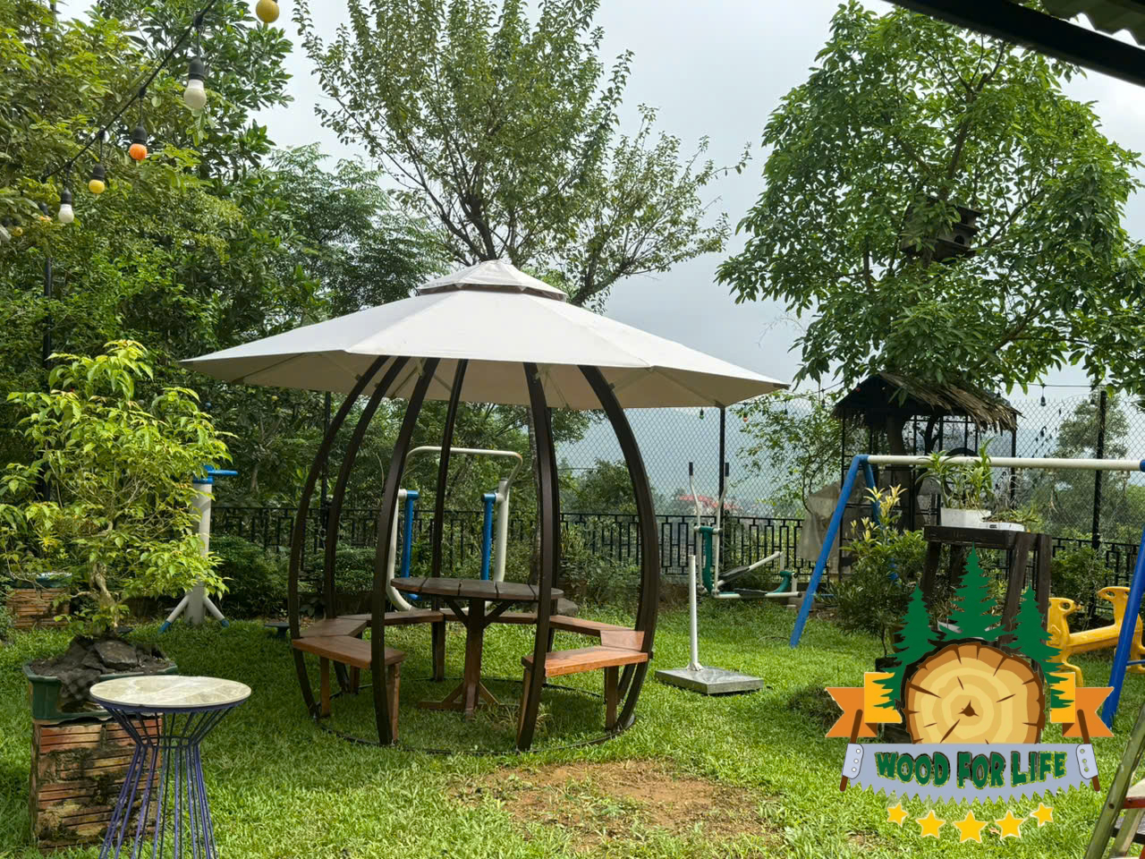 Chòi sắt sân vườn