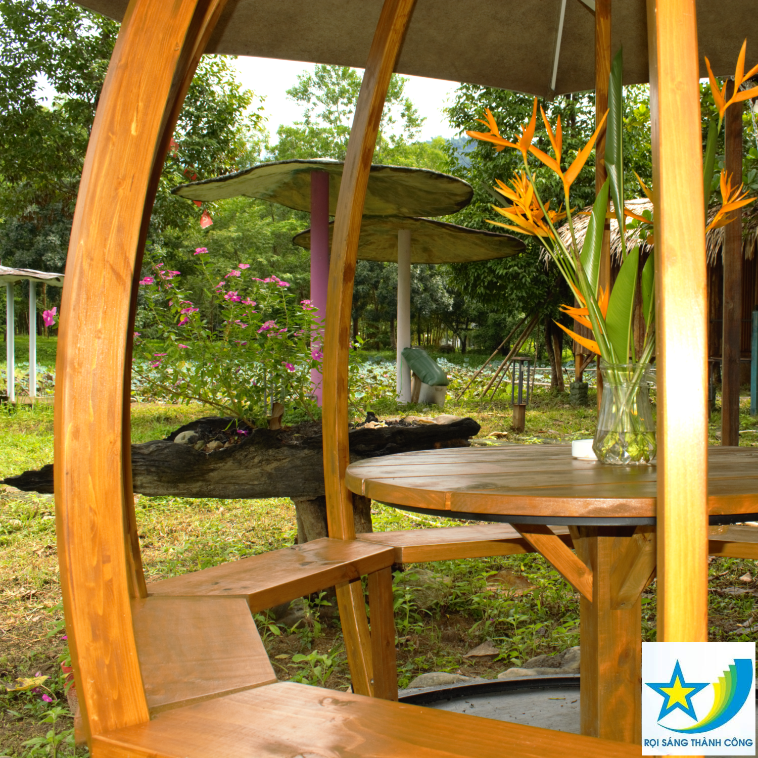 CHÒI SÂN VƯỜN NHÀ BẠN