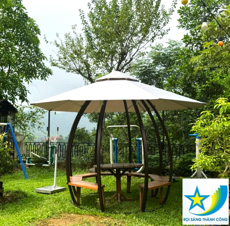 Chòi sắt sân vườn