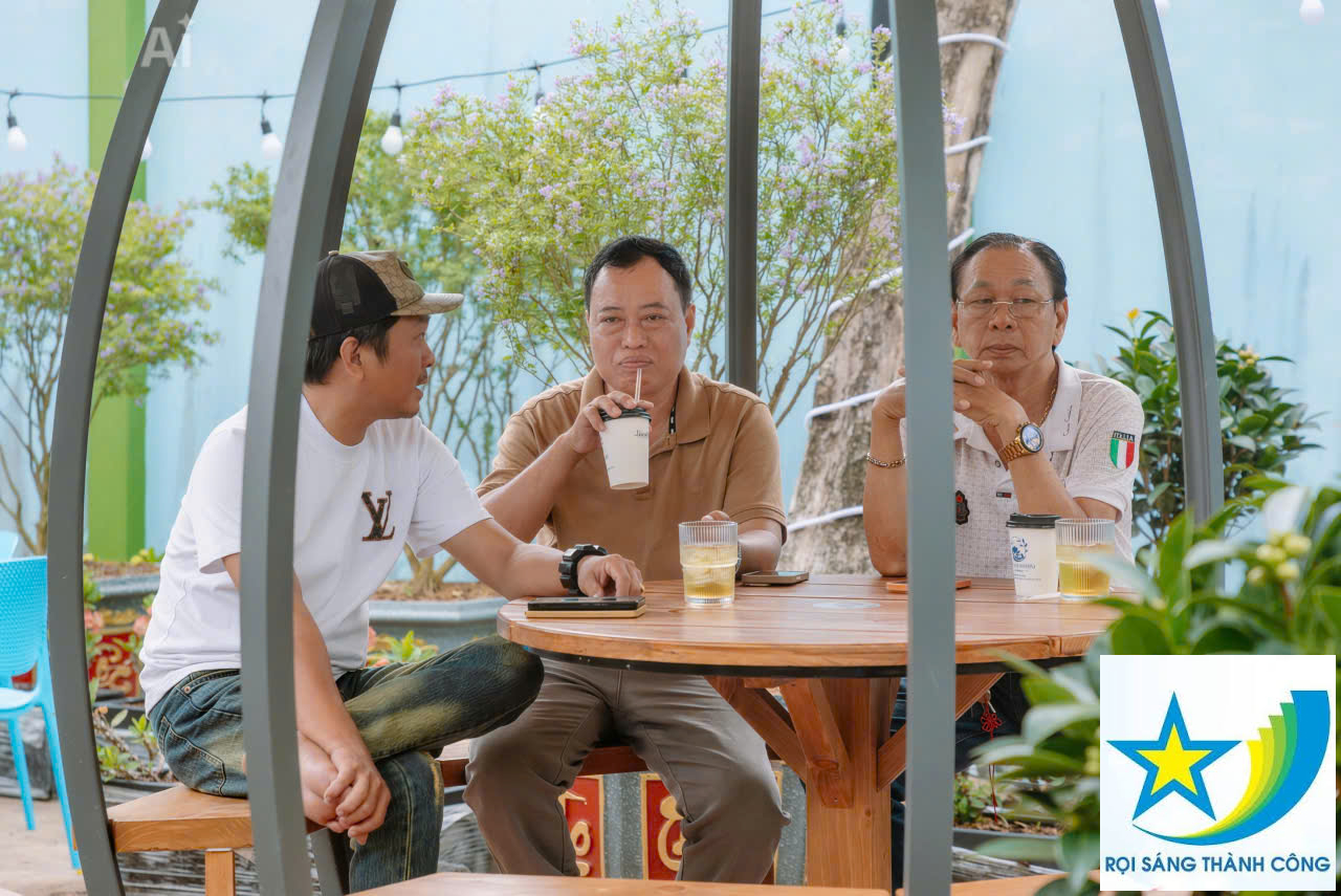 CHÒI SÂN VƯỜN NHÀ BẠN
