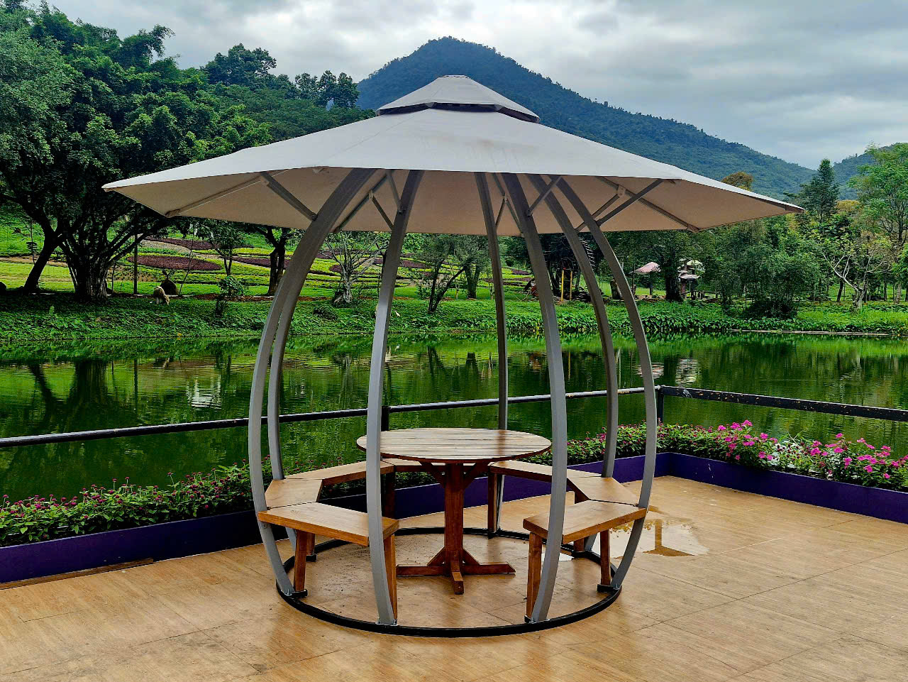 Chòi Củ Hành Tây